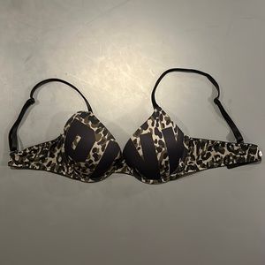 Victoria’s Secret PINK push-up bra, 34B